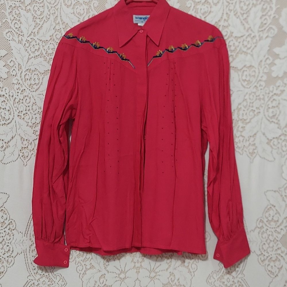 Wrangler size s long sleeve shirt